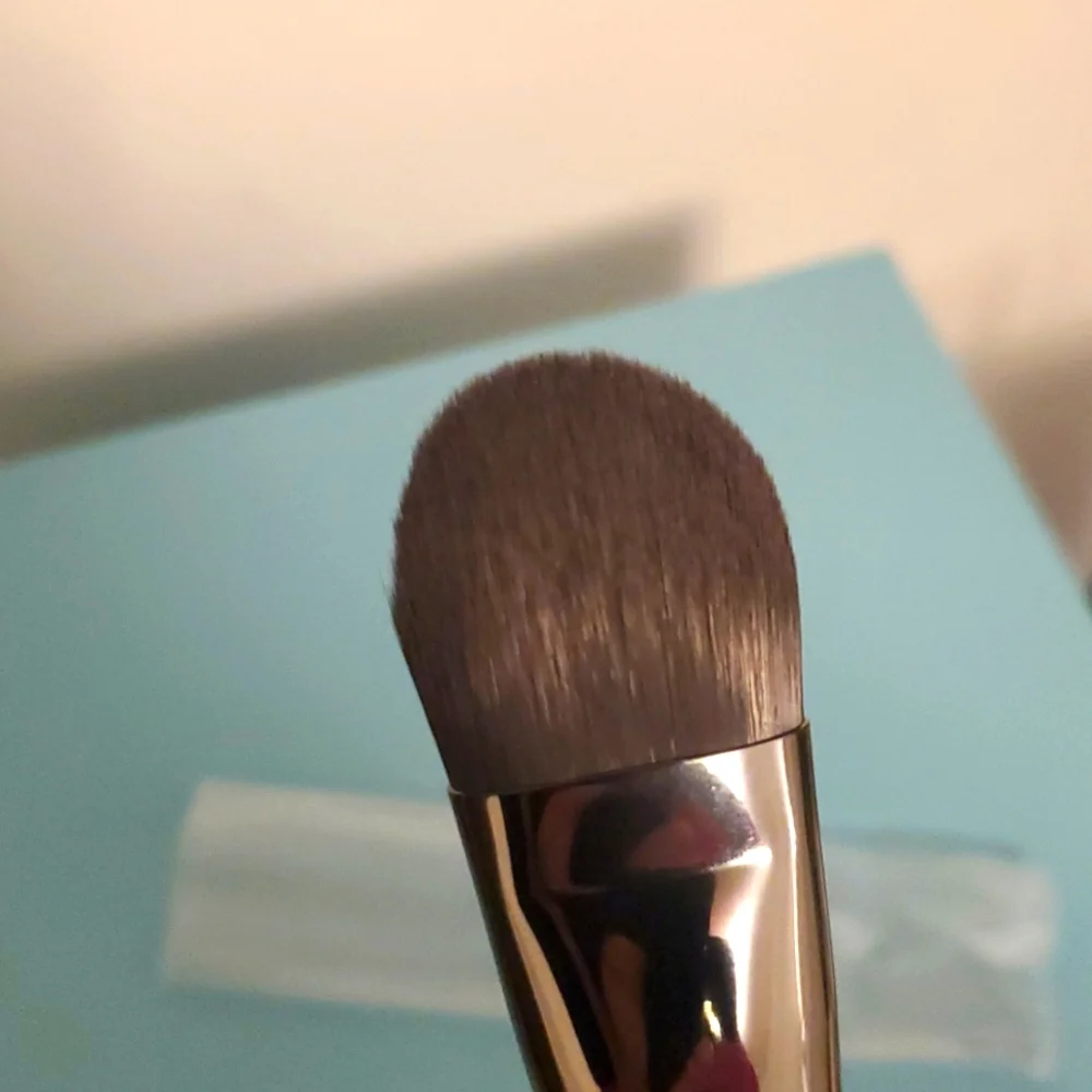 Brand New Laruce Large Foundation Brush